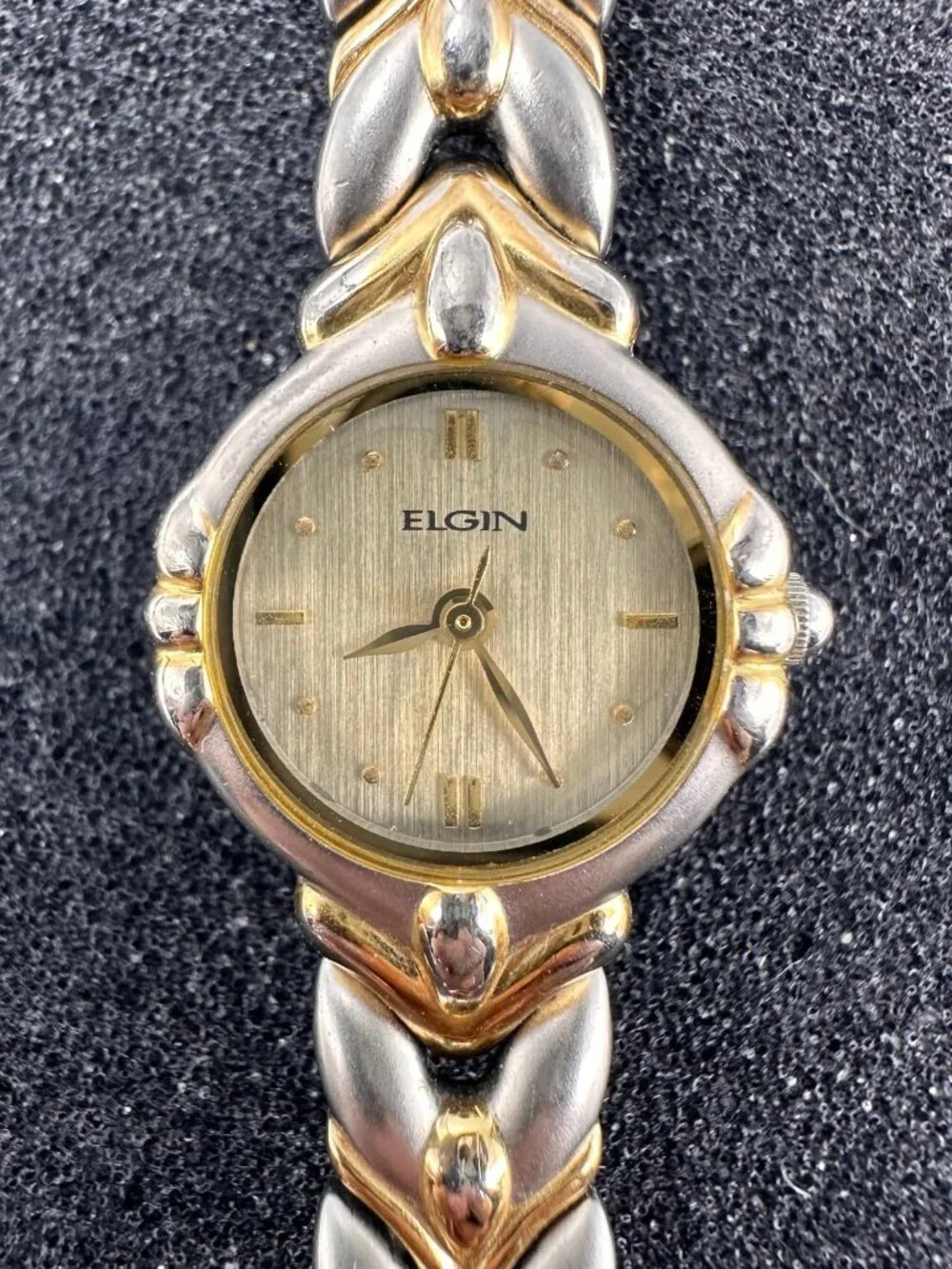 Elgin Women Watch 19mm Silver Gold Two-Tone Round Dial New Battery 6.5